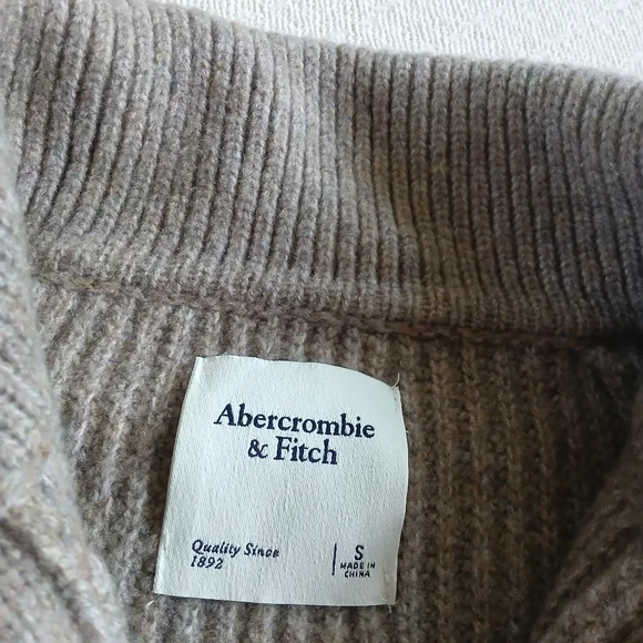 a&f ♡ collared cardigan soft chenille button down sweater abercrombie and fitch - Picture 6 of 11